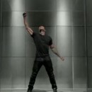Usher dans la vidéo de &nbsp;&raquo; Numb&nbsp;&raquo;.